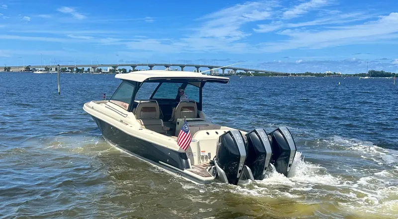  Yacht Photos Pics 2023 CHRIS-CRAFT 35 CALYPSO - Image 9