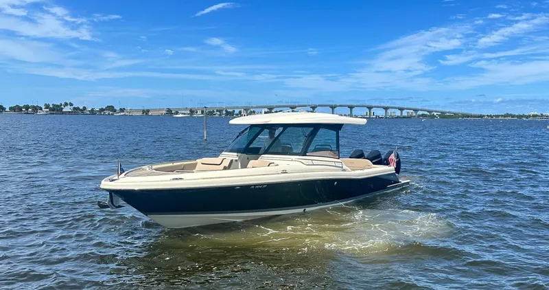  Yacht Photos Pics 2023 Chris-craft 35 Calypso - Image 2