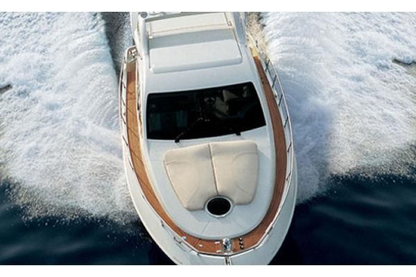2011 Azimut 43 