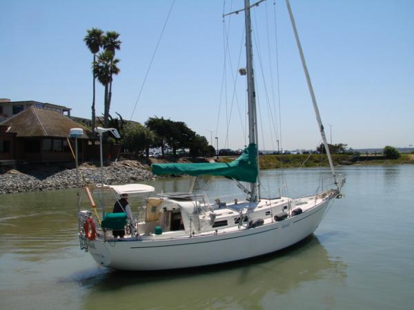 1980 Hinterhoeller Niagara Cruising Sloop