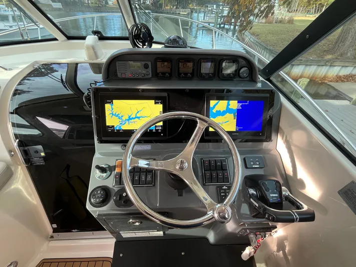 Reel Wired Yacht Photos Pics 2008 Tiara 315 Legasea Marine