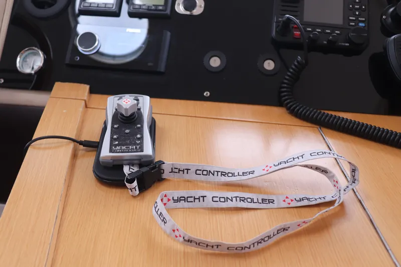 Beach Cat Yacht Photos Pics 