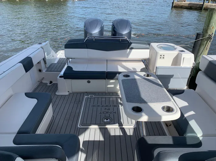  Yacht Photos Pics 2019 ROBALO 317 DC - Image 26