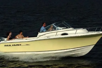 Sea Hunt Victory 225