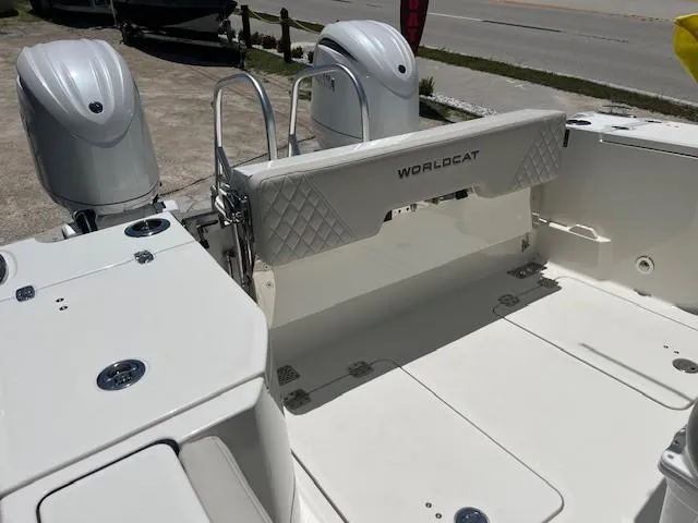  Yacht Photos Pics 2024 World Cat 260 CC-X boat with dual engines and spacious deck.