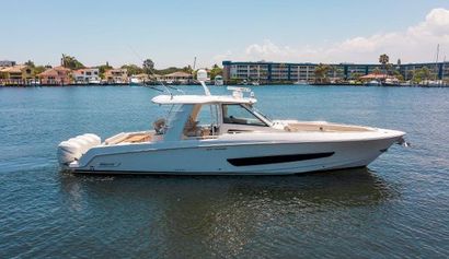 2017 42' 6'' Boston Whaler-420 Outrage Lighthouse Point, FL, US