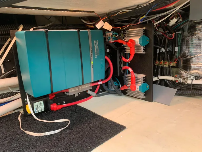  Yacht Photos Pics 2022 REGAL LX36 - Image 52