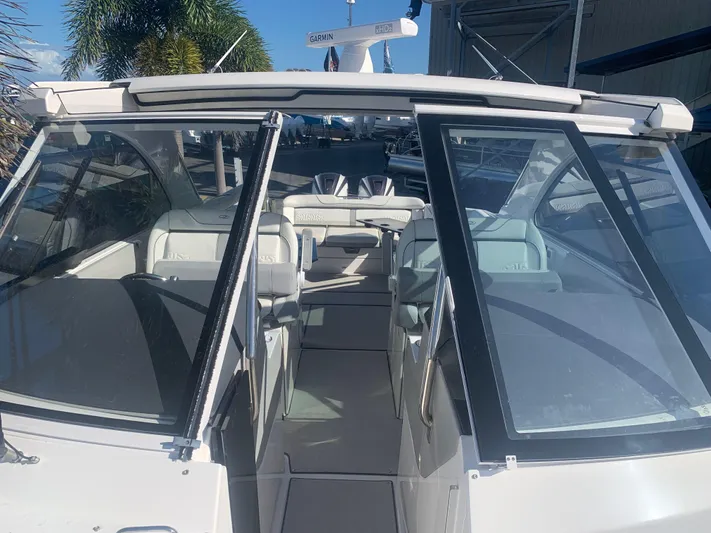  Yacht Photos Pics 2022 REGAL LX36 - Image 38