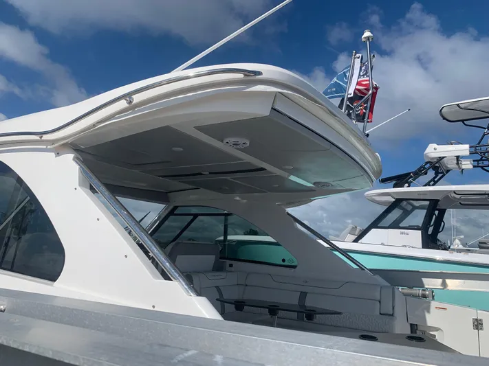  Yacht Photos Pics 2022 REGAL LX36 - Image 15