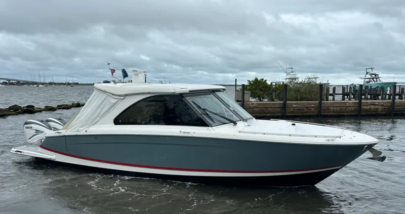  Yacht Photos Pics 2022 REGAL LX36 - Image 5