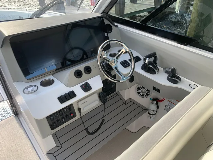  Yacht Photos Pics 2022 REGAL LX36 - Image 29