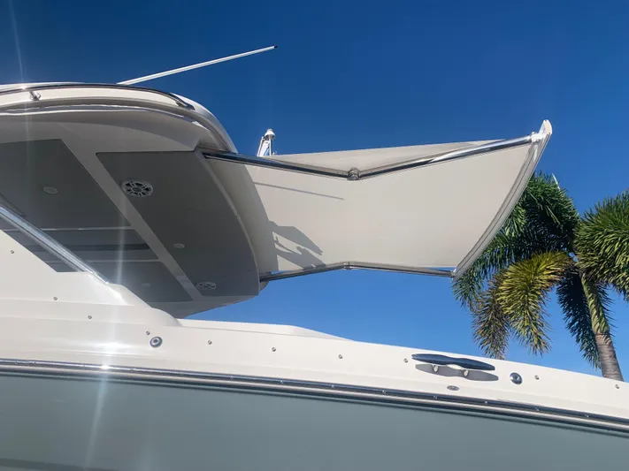  Yacht Photos Pics 2022 REGAL LX36 - Image 41