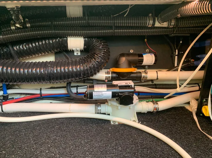  Yacht Photos Pics 2022 REGAL LX36 - Image 53