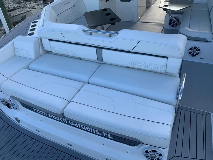  Yacht Photos Pics 2022 REGAL LX36 - Image 22