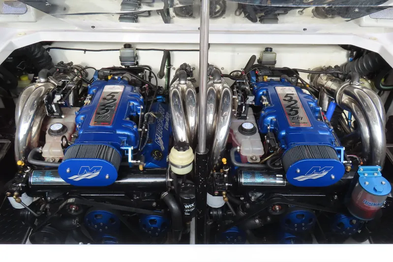  Yacht Photos Pics Twin Mercury 525 EFI engines in a 2007 Donzi 35 ZR boat, showcasing high-performance power.