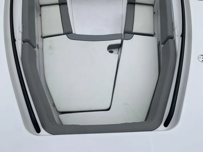  Yacht Photos Pics 2024 EVERGLADES 365 CC - Image 32