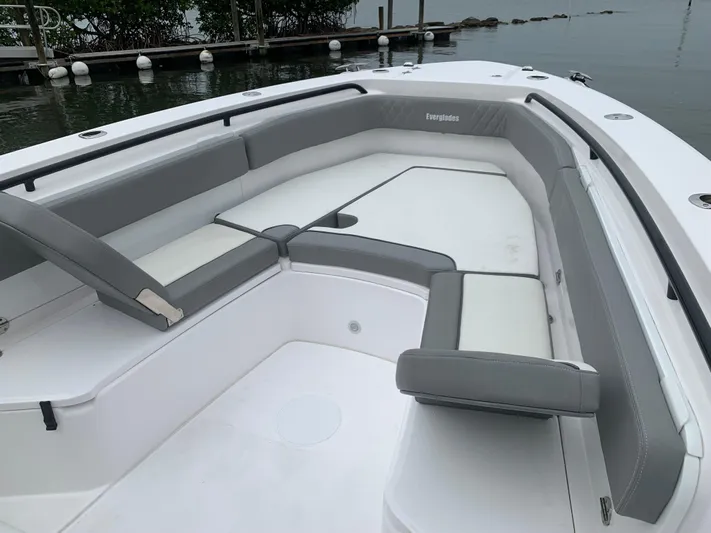  Yacht Photos Pics 2024 EVERGLADES 365 CC - Image 28