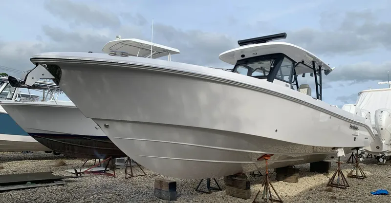  Yacht Photos Pics 2024 EVERGLADES 365 CC - Image 13