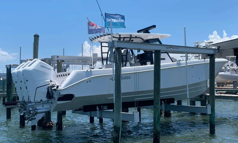  Yacht Photos Pics 2024 EVERGLADES 365 CC - Image 12