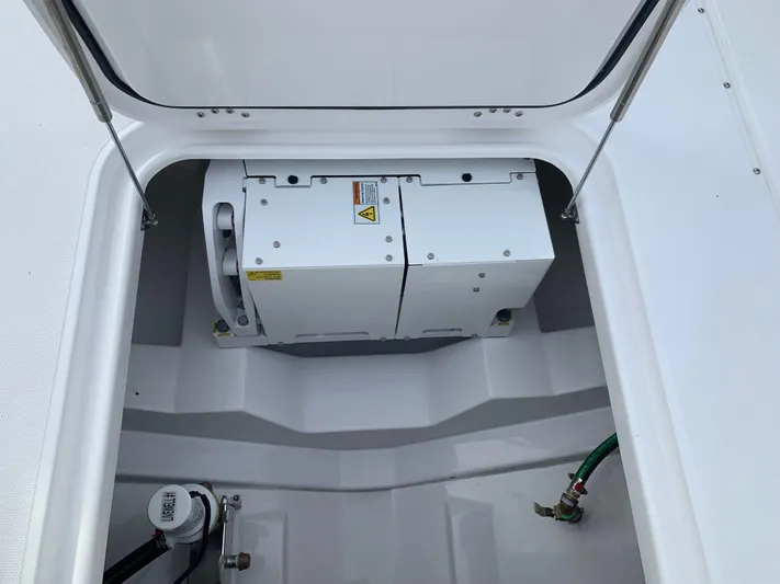  Yacht Photos Pics 2024 EVERGLADES 365 CC - Image 33