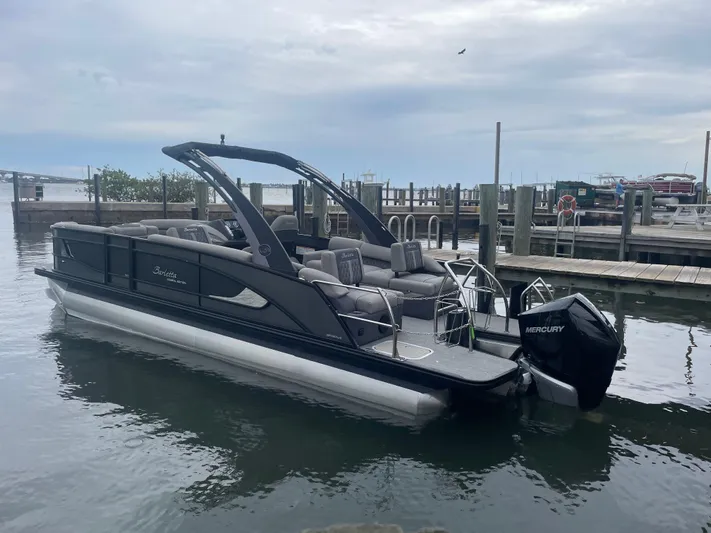  Yacht Photos Pics 2024 Barletta L25ma - Image 1