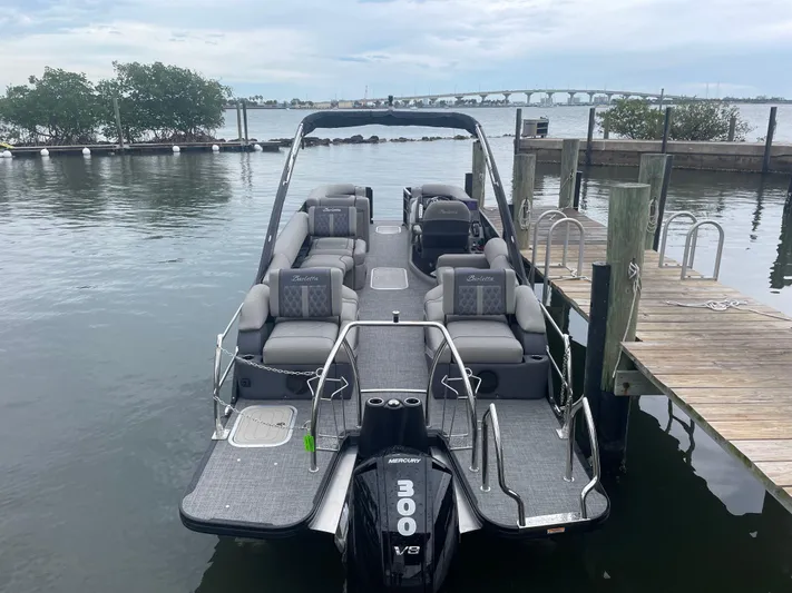  Yacht Photos Pics 2024 Barletta L25ma - Image 6