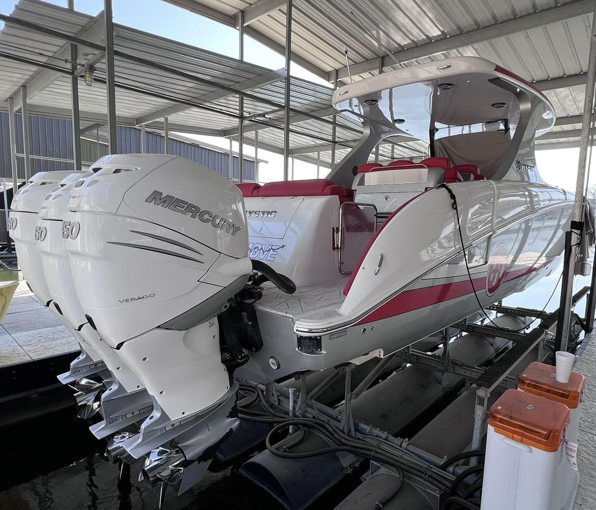 2019 Mystic Powerboats 42 