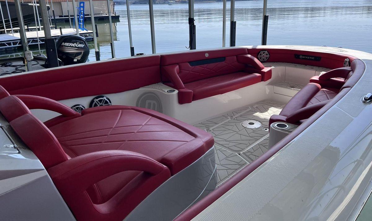 2019 Mystic Powerboats 42 