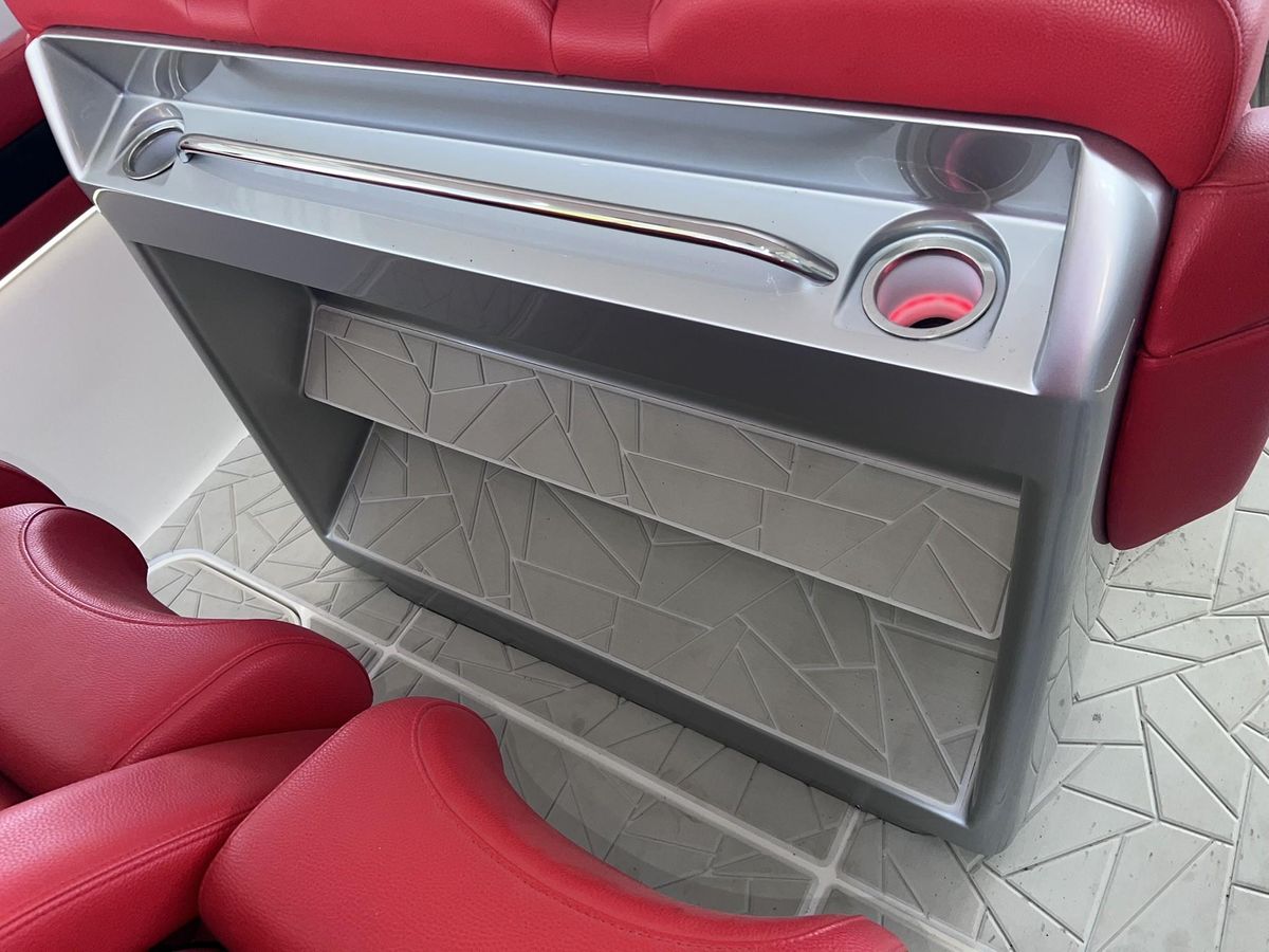 2019 Mystic Powerboats 42 