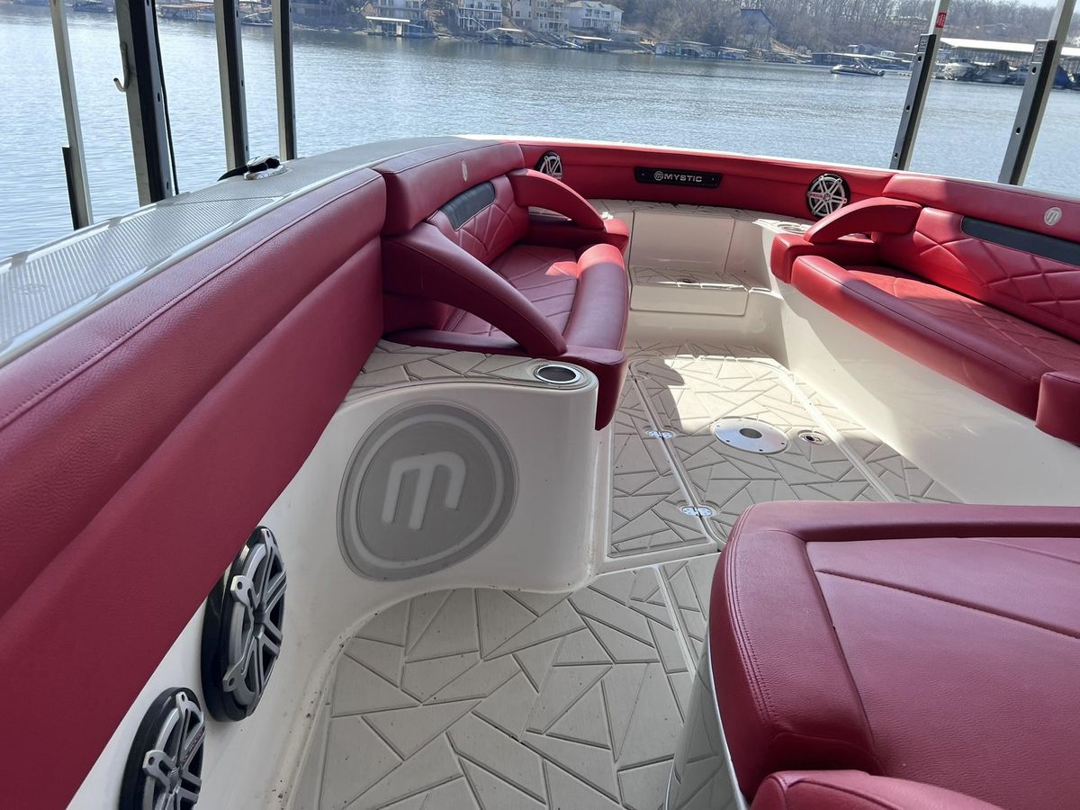 2019 Mystic Powerboats 42 