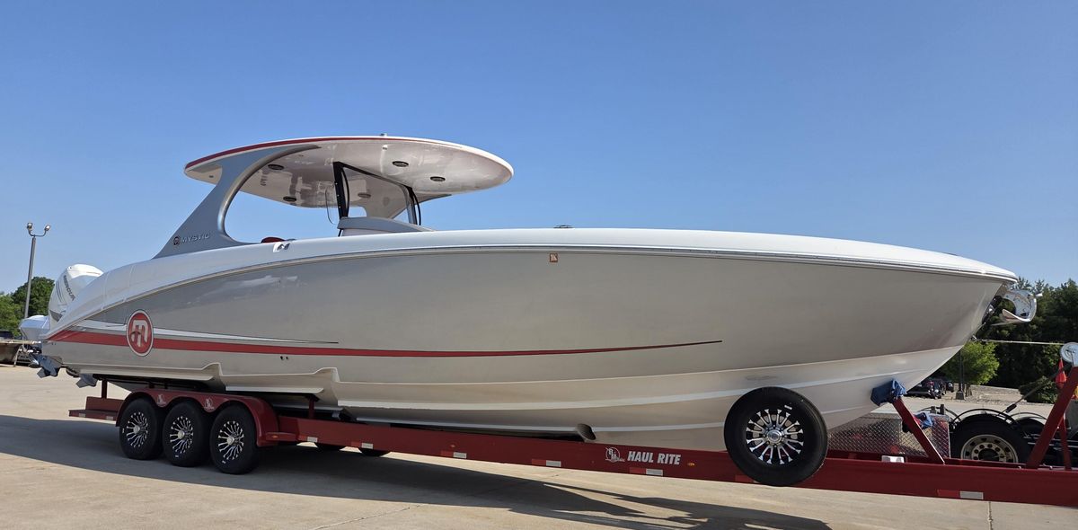 2019 Mystic Powerboats 42 