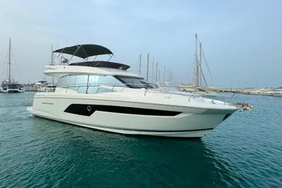 2024 Prestige 520