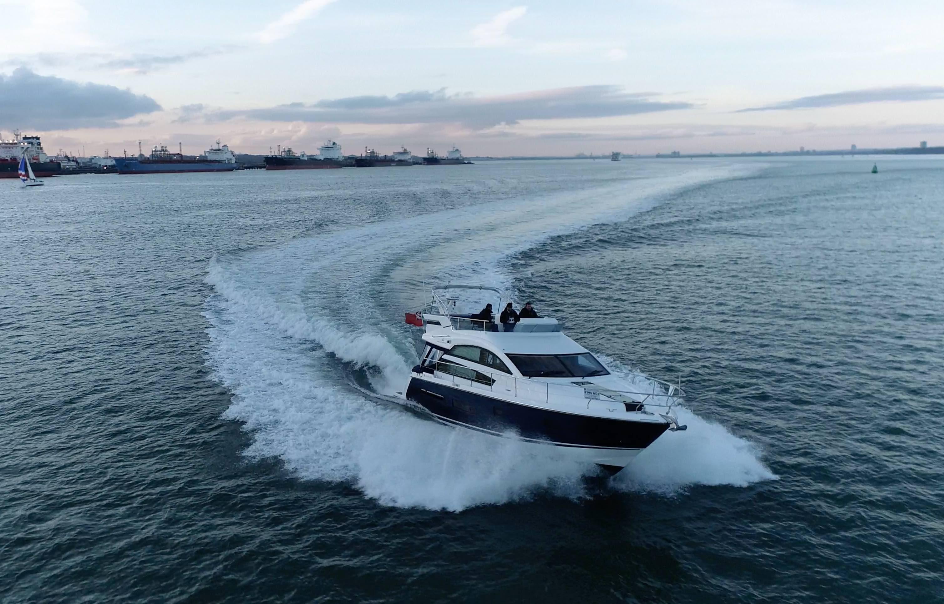 fairline 42 yacht