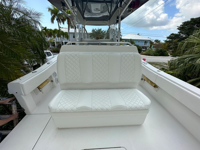 2015 Invincible 39 Open