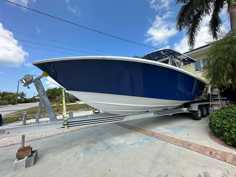 2015 Invincible 39 Open