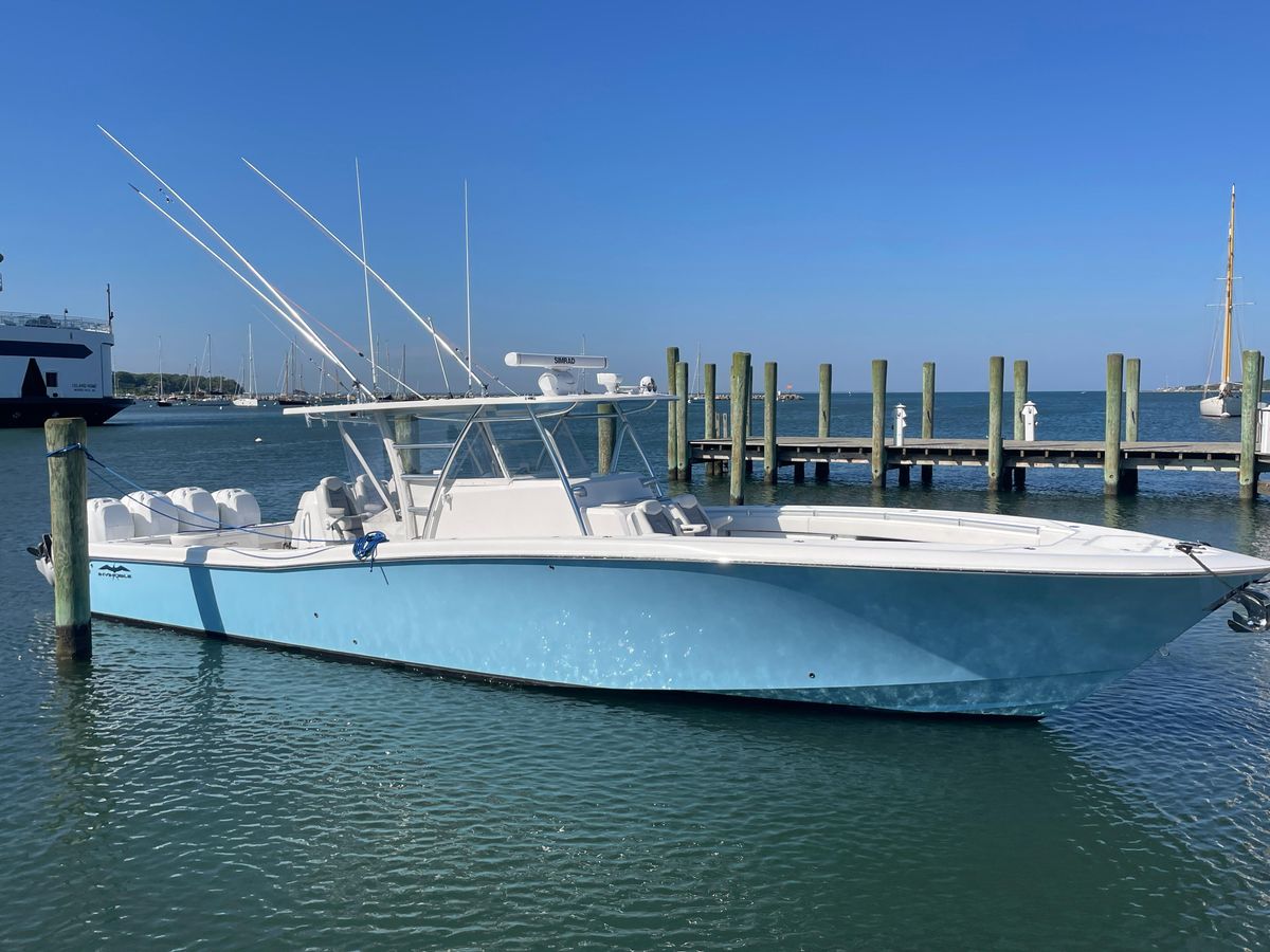 2018 Invincible 42 