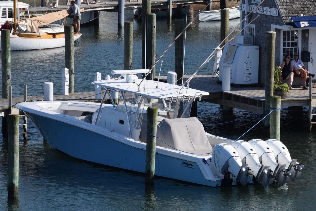 2018 Invincible 42 