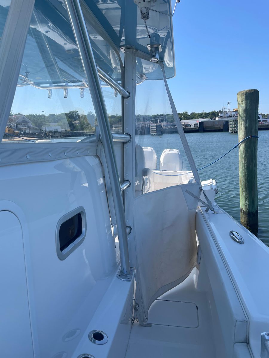 2018 Invincible 42 