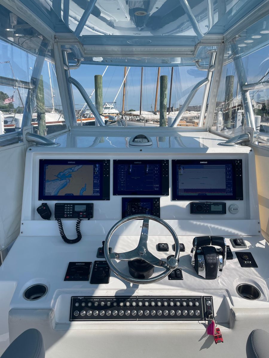 2018 Invincible 42 