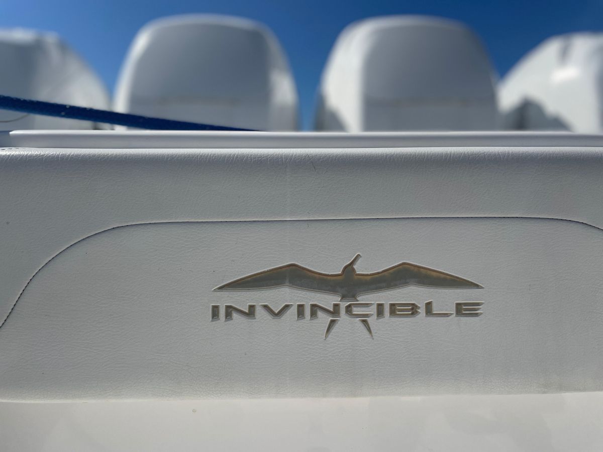 2018 Invincible 42 