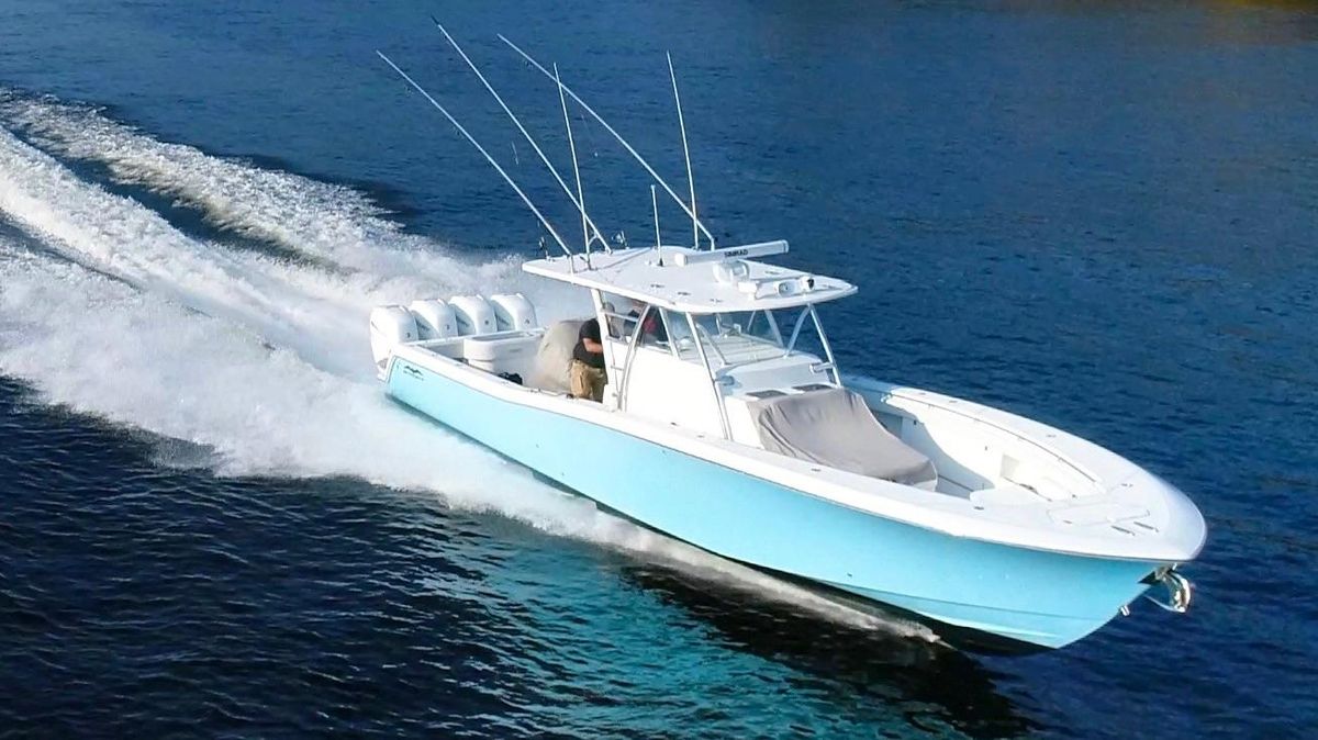 2018 Invincible 42 