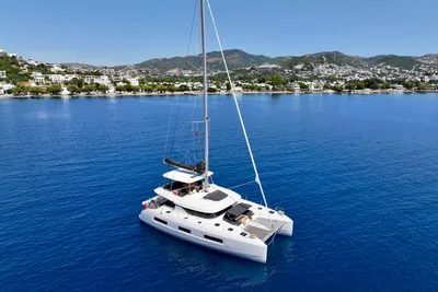 Lagoon 55