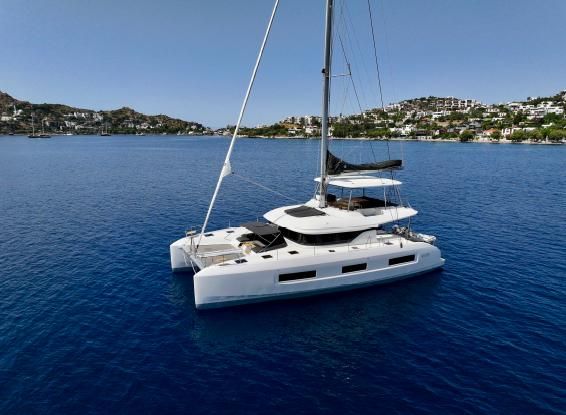 2023 Lagoon 54 
