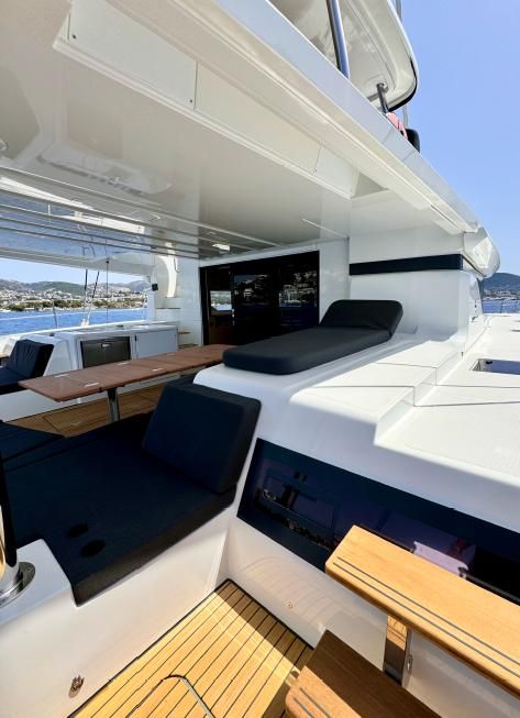 2023 Lagoon 54 