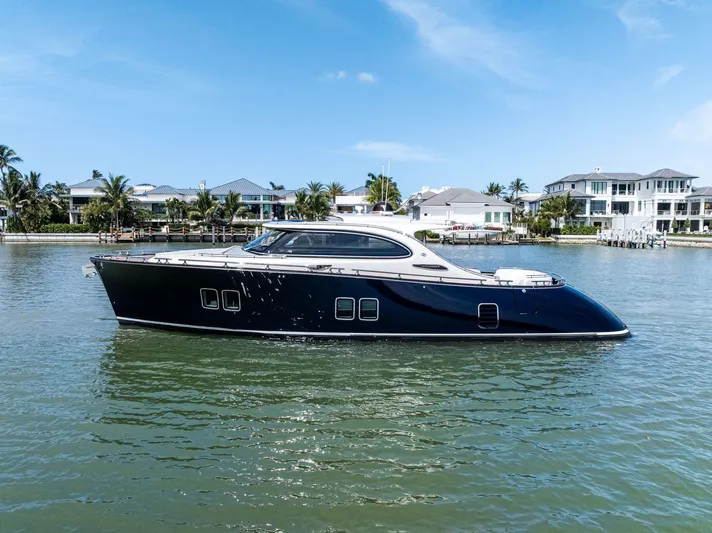 A. Noochette Yacht Photos Pics 