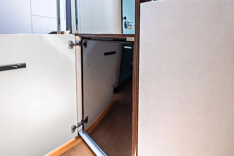 A. Noochette Yacht Photos Pics 