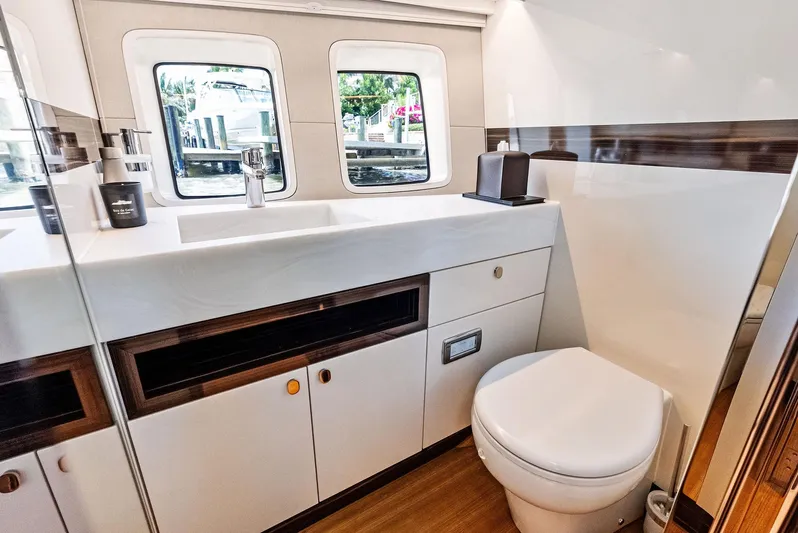 A. Noochette Yacht Photos Pics 