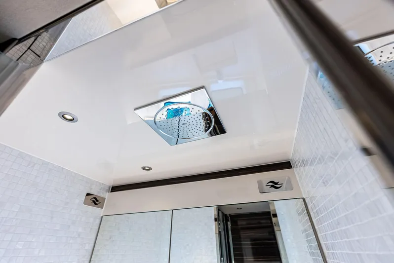 A. Noochette Yacht Photos Pics 