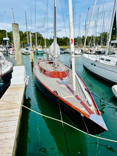 Bamboozle Yacht Photos Pics Sleek 2010 Spirit Yachts Spirit 46 sailboat docked in a marina.