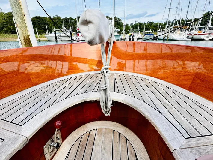 Bamboozle Yacht Photos Pics Wooden deck of 2010 Spirit Yachts Spirit 46, featuring elegant design and craftsmanship.
